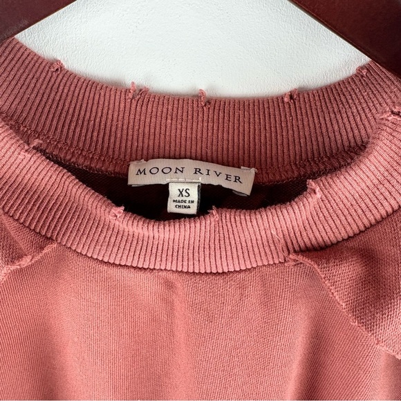 Anthropologie Moon River Ruffle Cold Shoulder Distressed Sweater Shirt Size XS - Picture 3 of 4